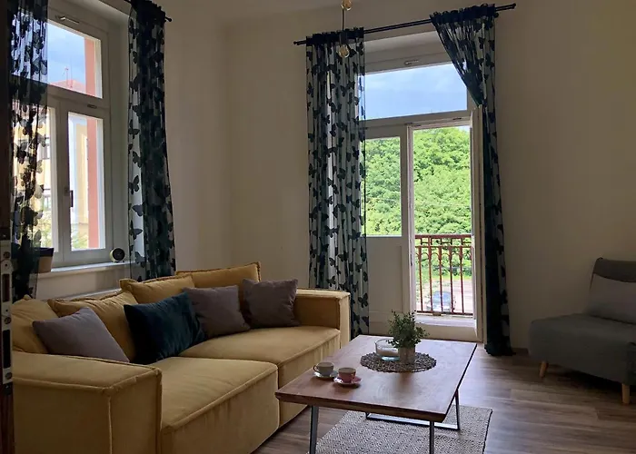 Marien 마리안스케 라즈네